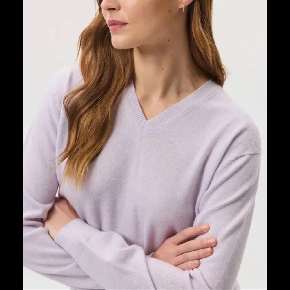 Anine Bing Lavender V-Neck Sweater 100% Cashmere